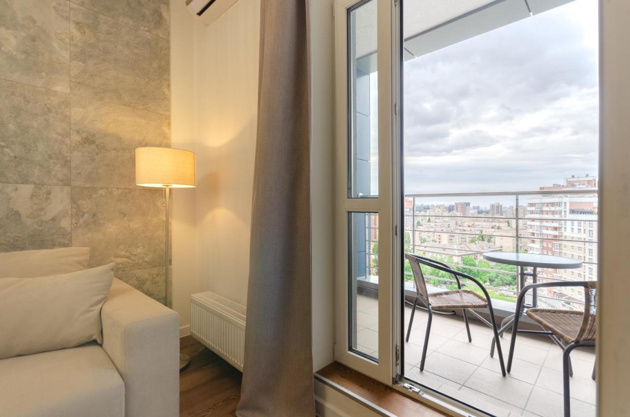 Petrovdom Apartaments 11-212 In Rc Central Park, 7 John Mccain Street 키예프 외부 사진