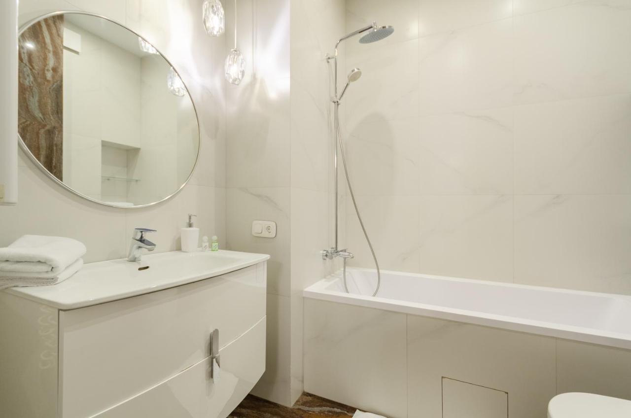Petrovdom Apartaments 11-212 In Rc Central Park, 7 John Mccain Street 키예프 외부 사진