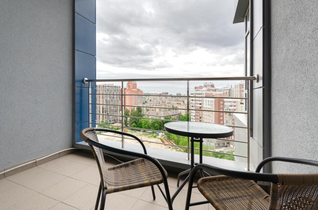 Petrovdom Apartaments 11-212 In Rc Central Park, 7 John Mccain Street 키예프 외부 사진